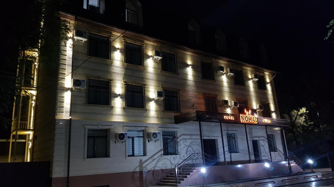 Nomad Hotel Bishkek Halal Bagian luar foto