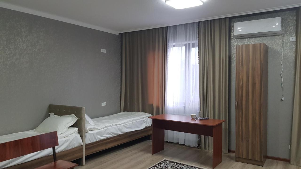 Nomad Hotel Bishkek Halal Bagian luar foto