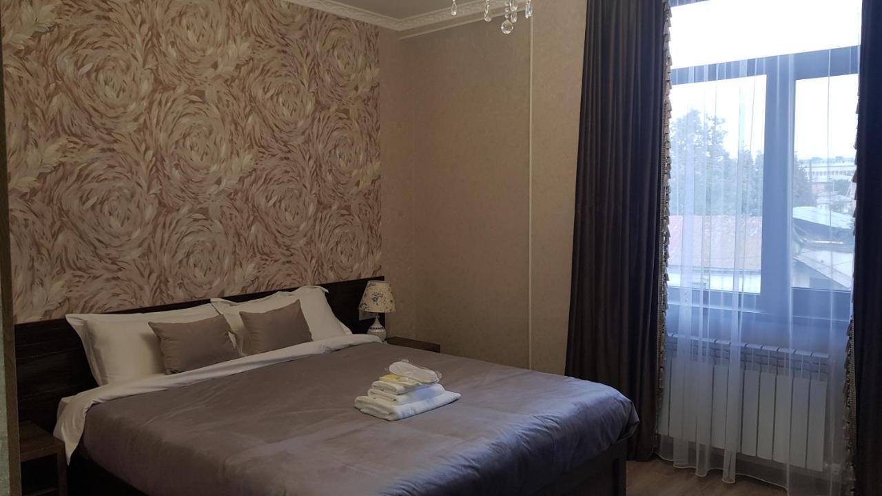 Nomad Hotel Bishkek Halal Bagian luar foto
